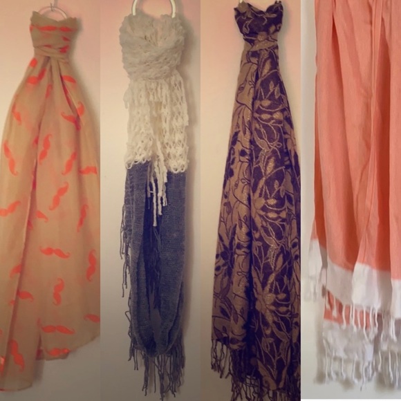 Bundle of 4 scarfs - Picture 1 of 5